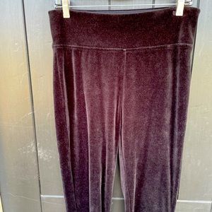 Women’s Talbots velour pant, size M